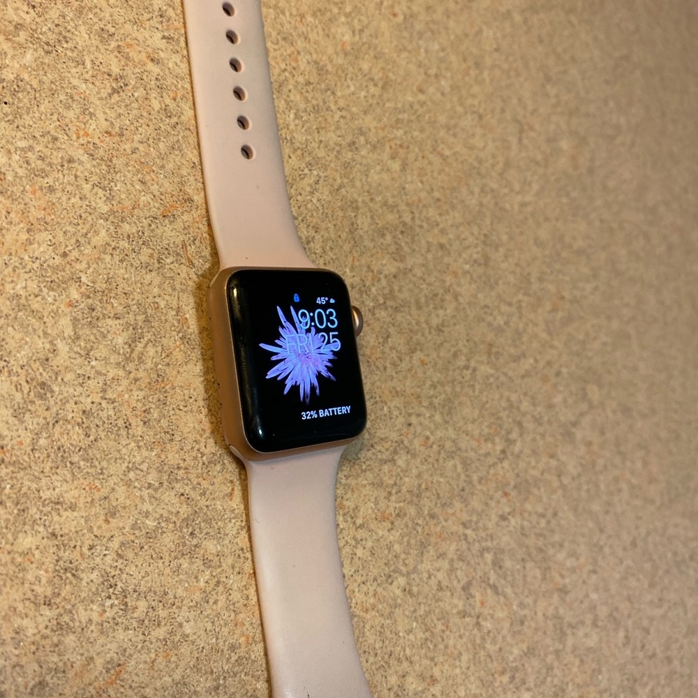 Series 3 38mm Rose Gold Apple Watch